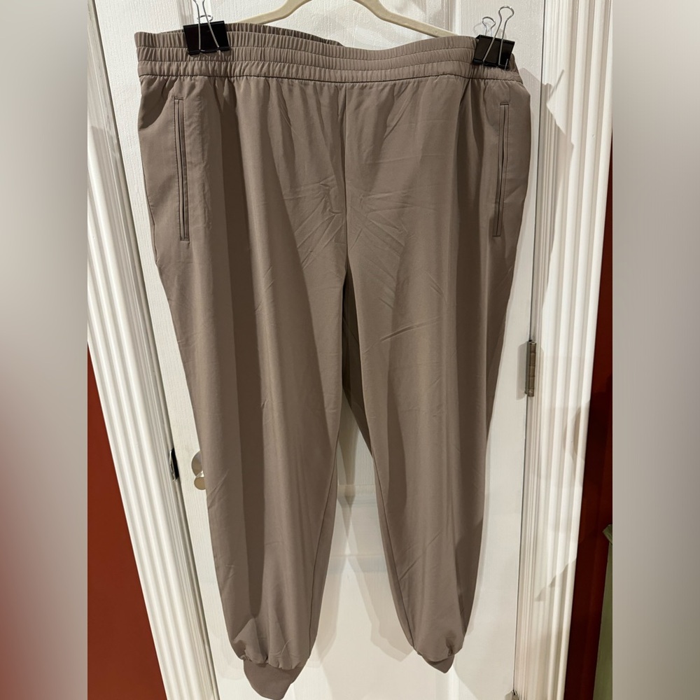 Banana Republic Airstretch joggers